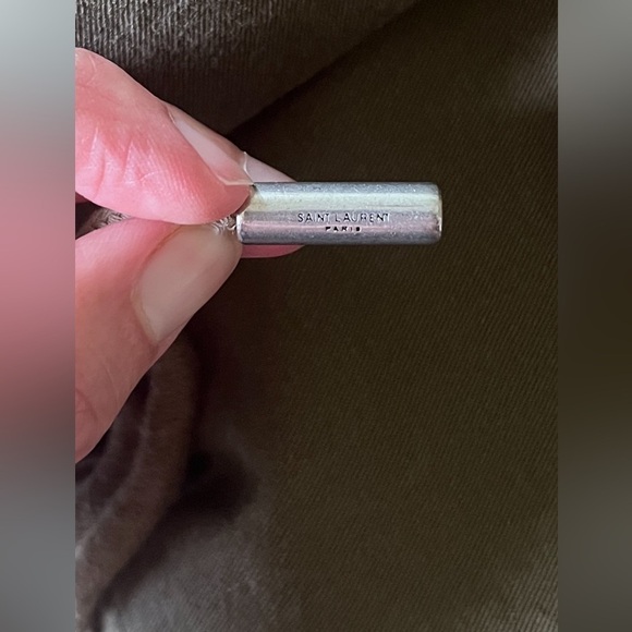 Yves Saint Laurent - Picture 9 of 12